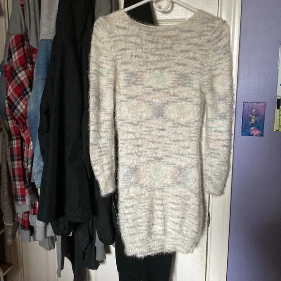 Soft knit sweater dress - Picture 2 of 4